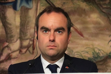 France : Sébastien Lecornu reconduit à Matignon par Emmanuel Macron