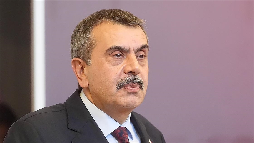 Bakan Tekin: Amacımız çocuklarımıza güvenli, adil, katılımcı bir okul  iklimi sunmaktır