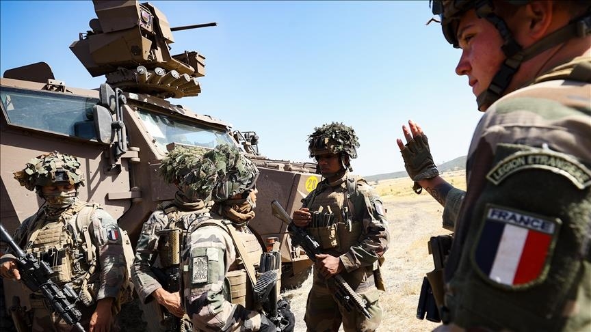 Началникот на француската армија повторно предупреди на можен „судир“ со Русија до 2030 година