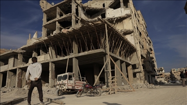 إعادة تدوير الركام.. حل سوري لترميم منازل دمرتها حرب الأسد 