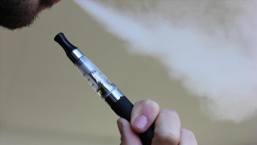 revoltage vapes 🇧🇪Belgium banned disposables & pouches. Now it is banning flavours. Half  of vapers say they would return to cigarettes or buy from the black market.  The government is handing both outcomes gift-wrapped