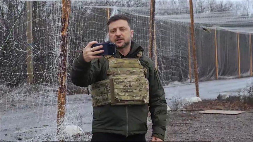 Зеленский сообщил о посещении военных на Купянском направлении