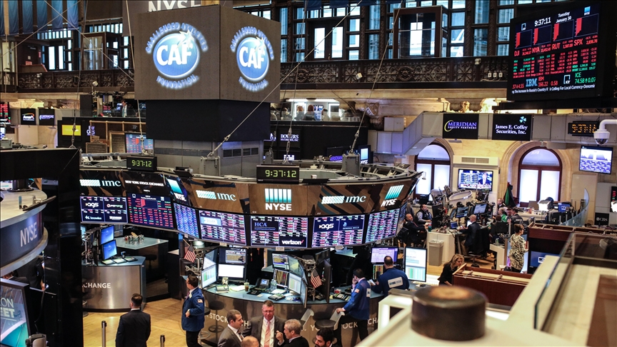 US stocks end mixed as investors absorb Fed rate cut