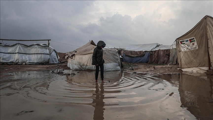 وفاة فلسطيني وإسرائيلي بردا جراء العاصفة "بيرون"