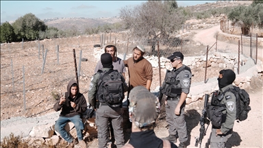 مستوطنون يهاجمون بالرصاص قرية فلسطينية شمالي الضفة