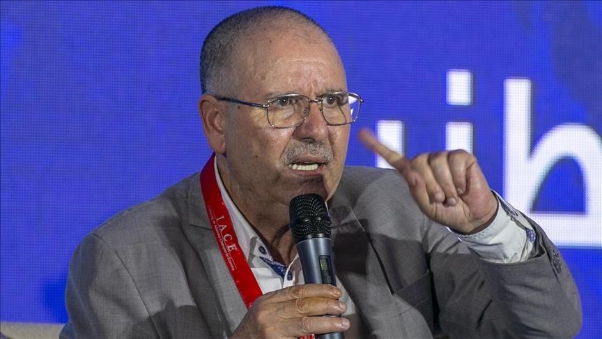 تونس.. اتحاد الشغل يبدأ إجراءات البت في استقالة أمينه العام الطبوبي