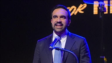 Zohran Mamdani, New York'un seçilmiş ilk Müslüman belediye başkanı olarak Kur'an-ı Kerim üzerine yemin etti