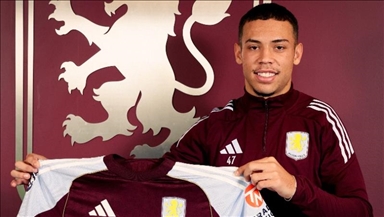 قدم.. أستون فيلا الإنجليزي يتعاقد مع البرازيلي الشاب أليسون