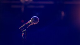 Kurulan tek taraflı bağlar, hayranlar için rahatlama aracıyken ünlüler için gelir kapısı