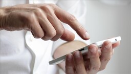 Dijital çağda erişilemeyen kişilerle kurulan yakınlık hissi ve pazarlanan samimiyet