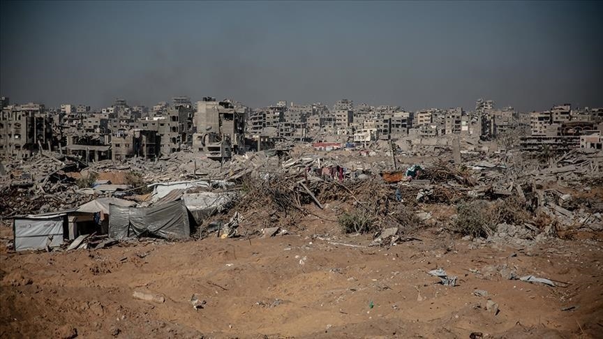 استشهاد امرأة وإصابة فلسطينيين في قصف مدفعي بغزة