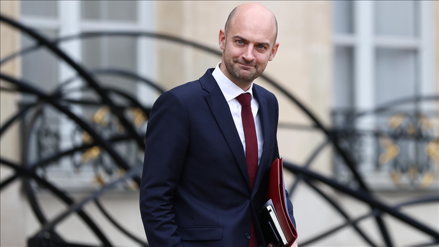 Jean-Noël Barrot plaide pour des garanties de sécurité pour l'Ukraine et une Europe plus