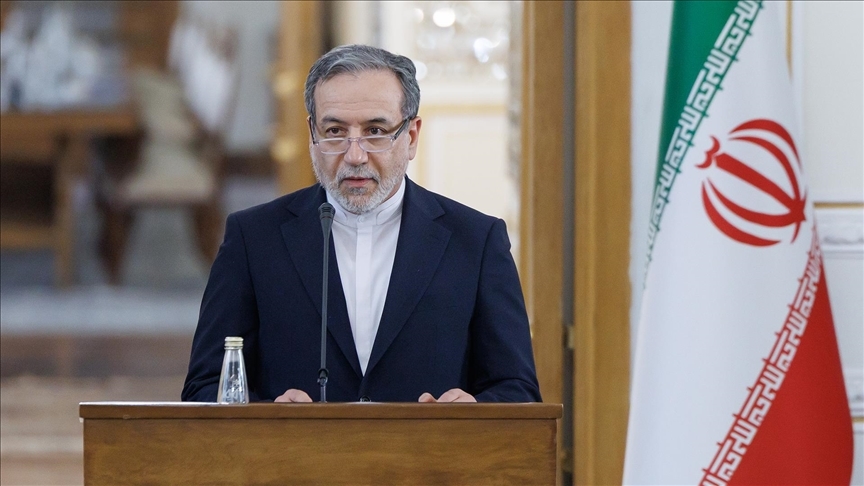 İran Dışişleri Bakanı Erakçi'den ABD'ye "saygıyı deneyin" mesajı