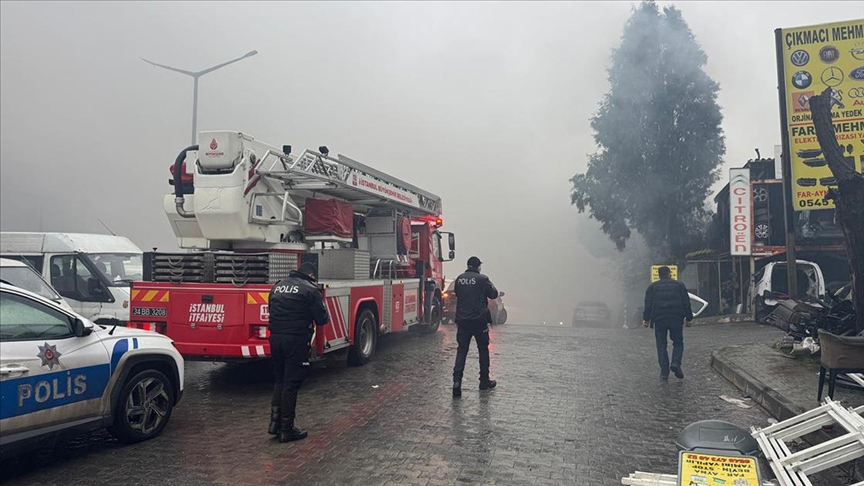 Başakşehir'de sanayi sitesinde çıkan yangın söndürüldü