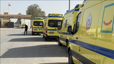 أُعيد فتحه بشكل محدود ومقيد.. آليات المرور من معبر رفح