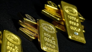 Gold prices continue to fall after sharp drop