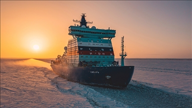 Arktik bölgesine ilgi, buzlu sularda yolu açan buzkıran gemilere ihtiyacı artırıyor