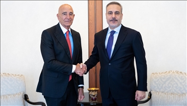 Turkish foreign minister receives US envoy, European development bank’s president
