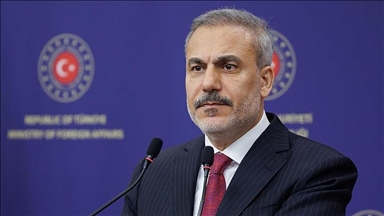 تركيا.. فيدان يواصل حراكا دبلوماسيا لاحتواء التصعيد بالإقليم