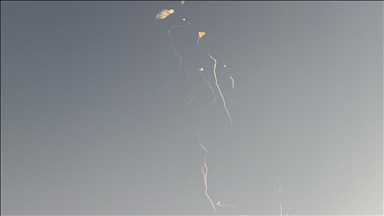 الدفاعات الجوية تعترض أهدافا في سماء الدوحة ودبي