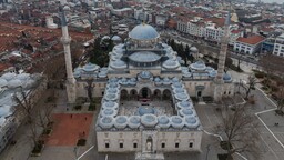 Tarihi yarımadadaki Beyazıt Camisi, Osmanlının klasik mimarisini yansıtıyor
