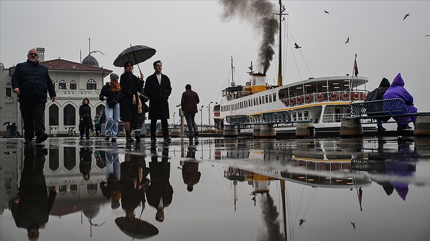 İstanbul'da bayramda soğuk ve yağışlı hava etkili olacak