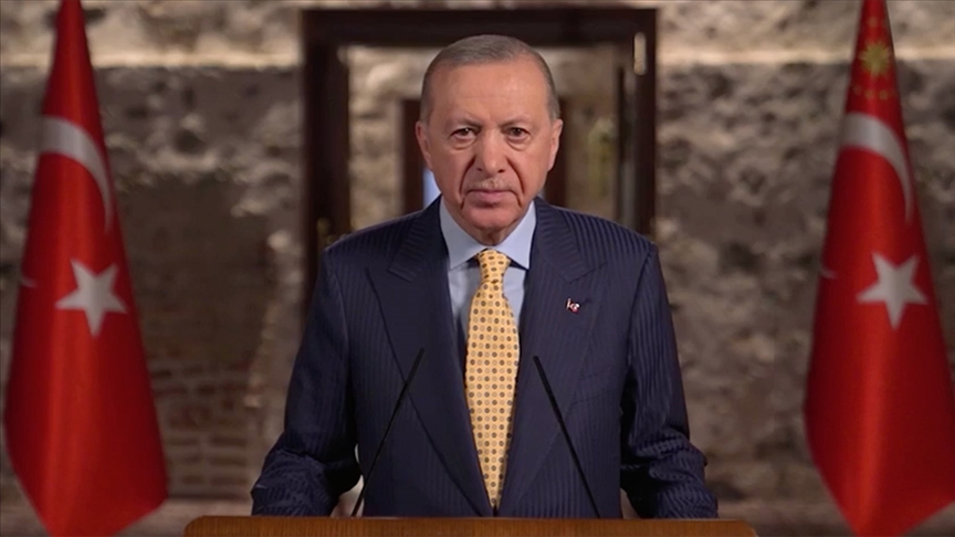 Cumhurbaşkanı Erdoğan: Milletimizin huzur ve güvenliğini tahkim edecek adımları atmaya devam ediyoruz 