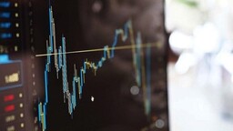 Ülke risk primleri yükselirken, piyasalarda dalgalanmalar görülüyor