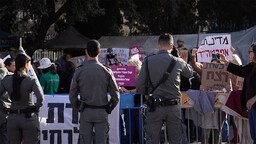 İsrail polisi, Filistinli esirlere idam cezasını protesto eden göstericilere müdahale etti