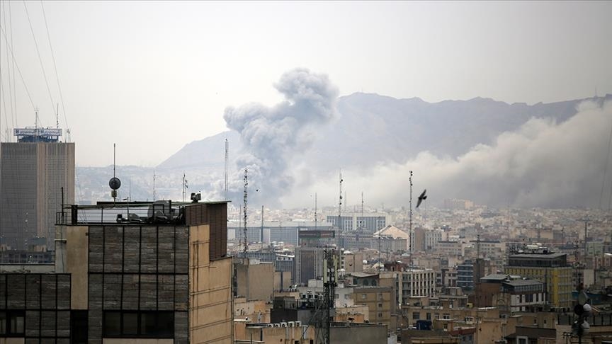 Иранские СМИ: США и Израиль нанесли ракетные удары по двум точкам в сельской местности города Кум