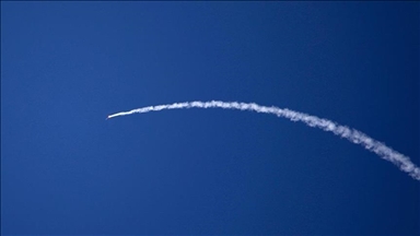 "حزب الله" يعلن 21 هجوما وصفارات الإنذار تدوي بشمال إسرائيل 14 مرة