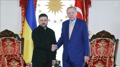 Serokomar Erdogan bi Serokdewletê Ukraynayê Zelenskiy ra li Stenbolê hevdîtin kir