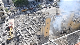 إسرائيل تهاجم 67 منطقة في لبنان الجمعة وتوقع 20 قتيلا 