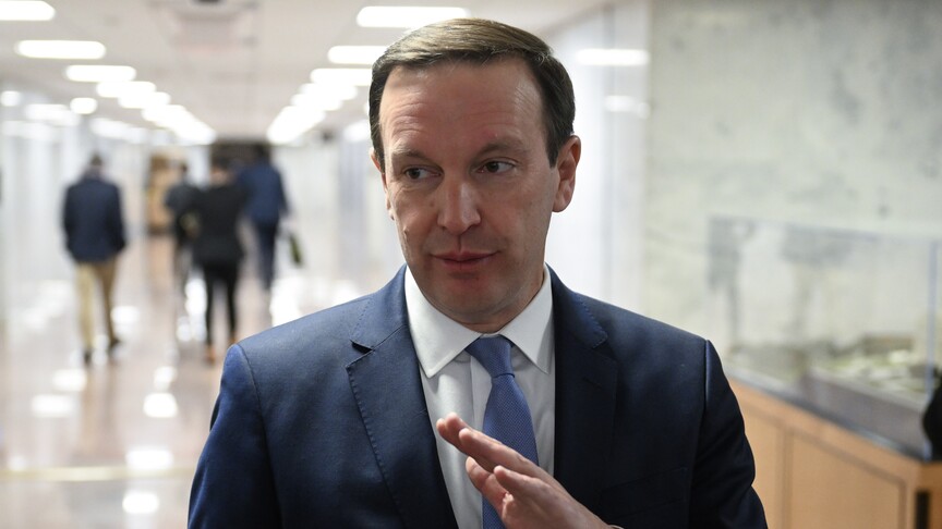 ABD'li Senatör Murphy, Trump'ın İran'a yönelik tehditlerini "açık savaş suçu" olarak nitelendirdi