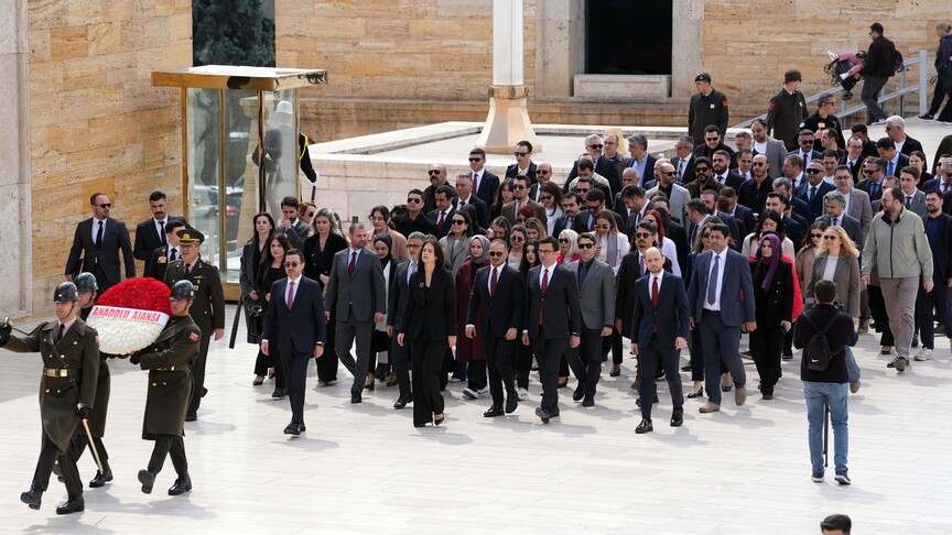 Anadolu shënon 106 vjetorin me një vizitë në Anitkabir  mauzoleun e Ataturkut