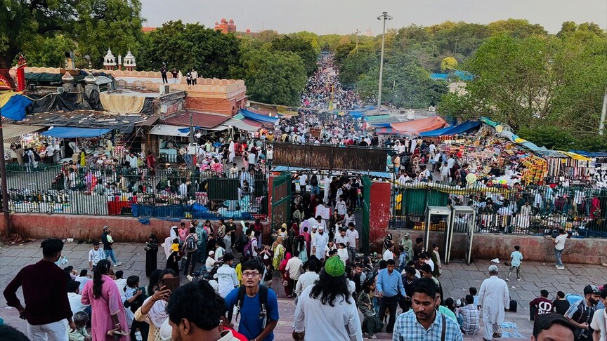 Hindistan'da 15 yıl aradan sonra yapılacak nüfus sayımı politika belirlemede kritik rol oynayacak