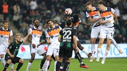 Kocaelispor ile RAMS Başakşehir arasında oynanan maç berabere bitti