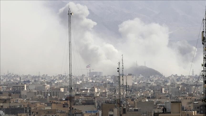 Dy të vrarë nga një sulm ajror në një urë hekurudhore në Iranin qendror