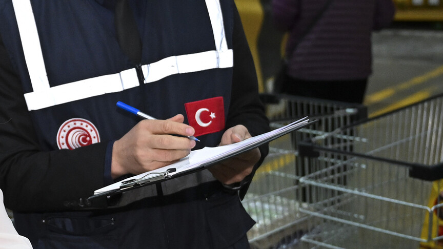 Ticaret Bakanlığından Diyarbakır, İstanbul ve Balıkesir'deki bazı zincir marketlere fiyat incelemesi