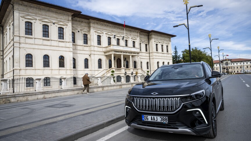 Electric, hybrid cars account for half of Turkish auto sales in Q1