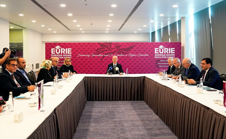 YÖK Başkanı Özvar, İstanbul'da Pakistan yükseköğretim temsilcileriyle toplantı yaptı