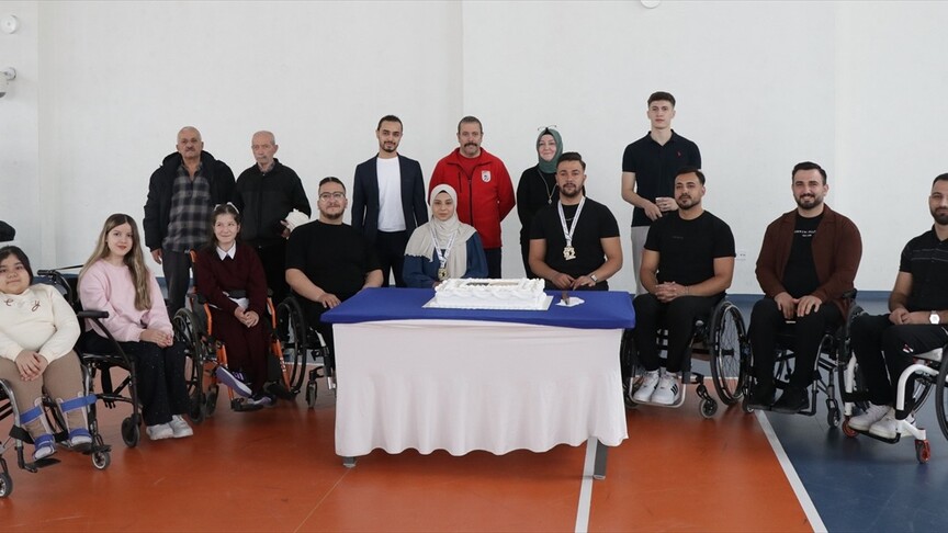 Kayseri Şehir Hastanesinin özel sporcuları para atıcılıkta dereceye girdi