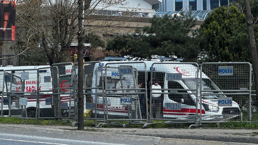 Beşiktaş'ta polis noktasına yönelik terör saldırısına ilişkin gözaltı sayısı 13'e yükseldi