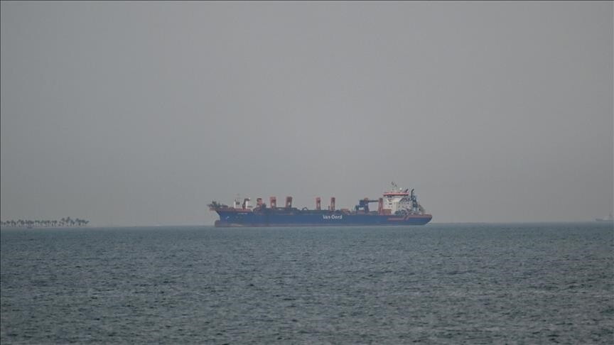 Çmimet e naftës shënojnë rritje ndërsa fluksi i cisternave në Hormuz mbetet i kufizuar