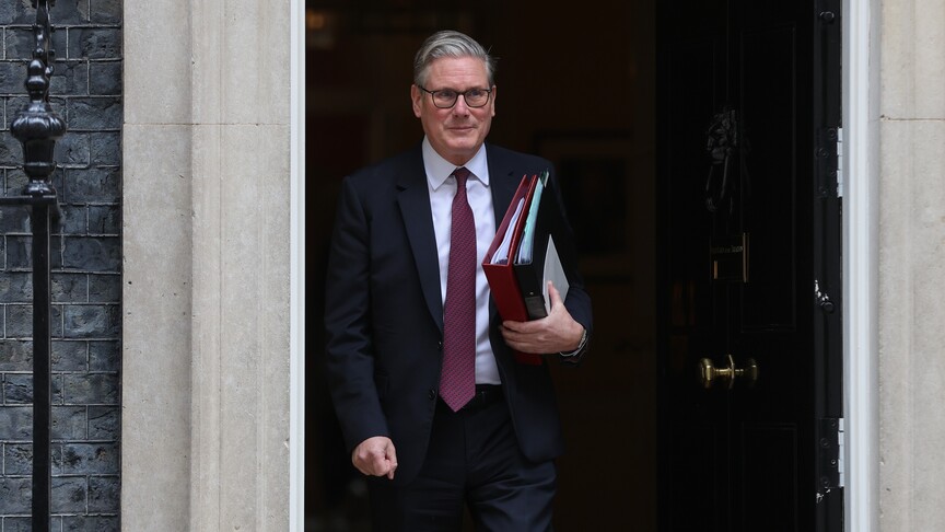 Kryeministri britanik e vlerëson si  produktive  vizitën e tij në Gjirin Persik