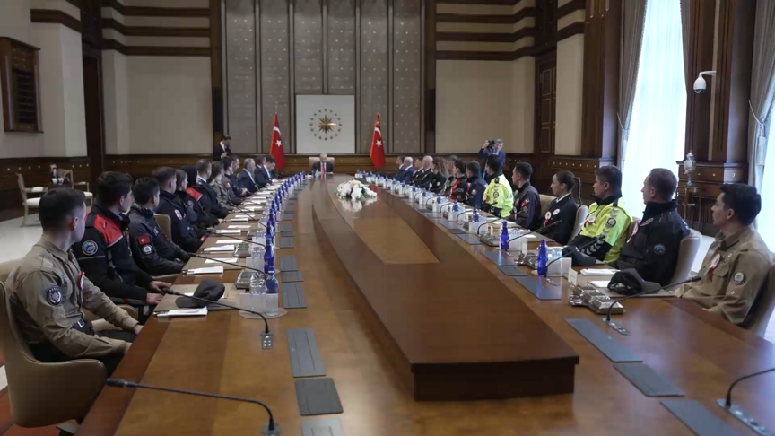 Cumhurbaşkanı Erdoğan: Türkiye'nin güvenli liman olarak temayüz etmesinde polislerimizin büyük payı bulunuyor