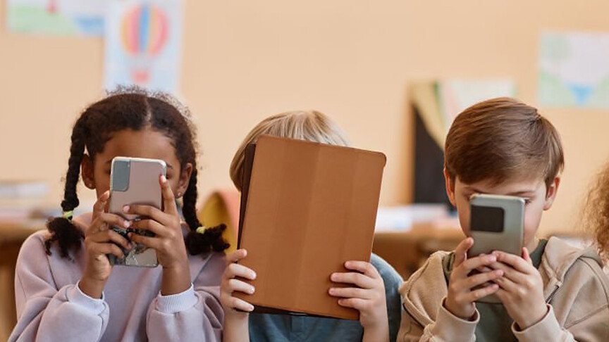 Anket: Avrupalıların büyük çoğunluğu çocukların sosyal medya kullanımının sınırlanmasını destekliyor