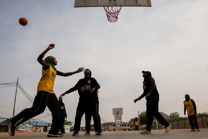 Ekipi amator i themeluar nga gratë në Nigeri realizon ëndrrat e tyre në basketboll
