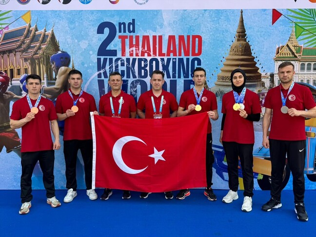 Milli kick boksçular Tayland'da 7 madalya kazandı