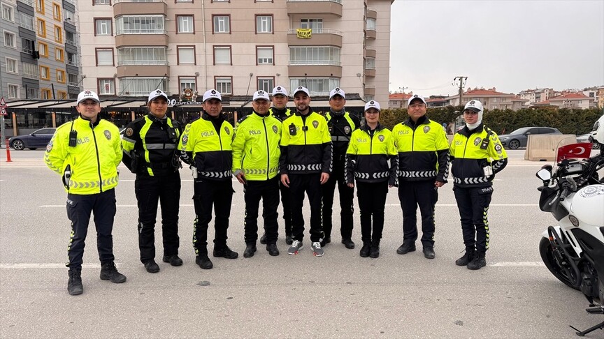 Konyasporlu futbolculardan "Polis Haftası" sürprizi